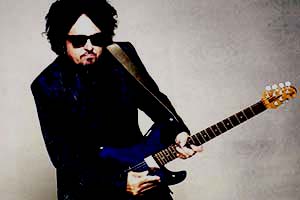 Steve Lukather Side Image